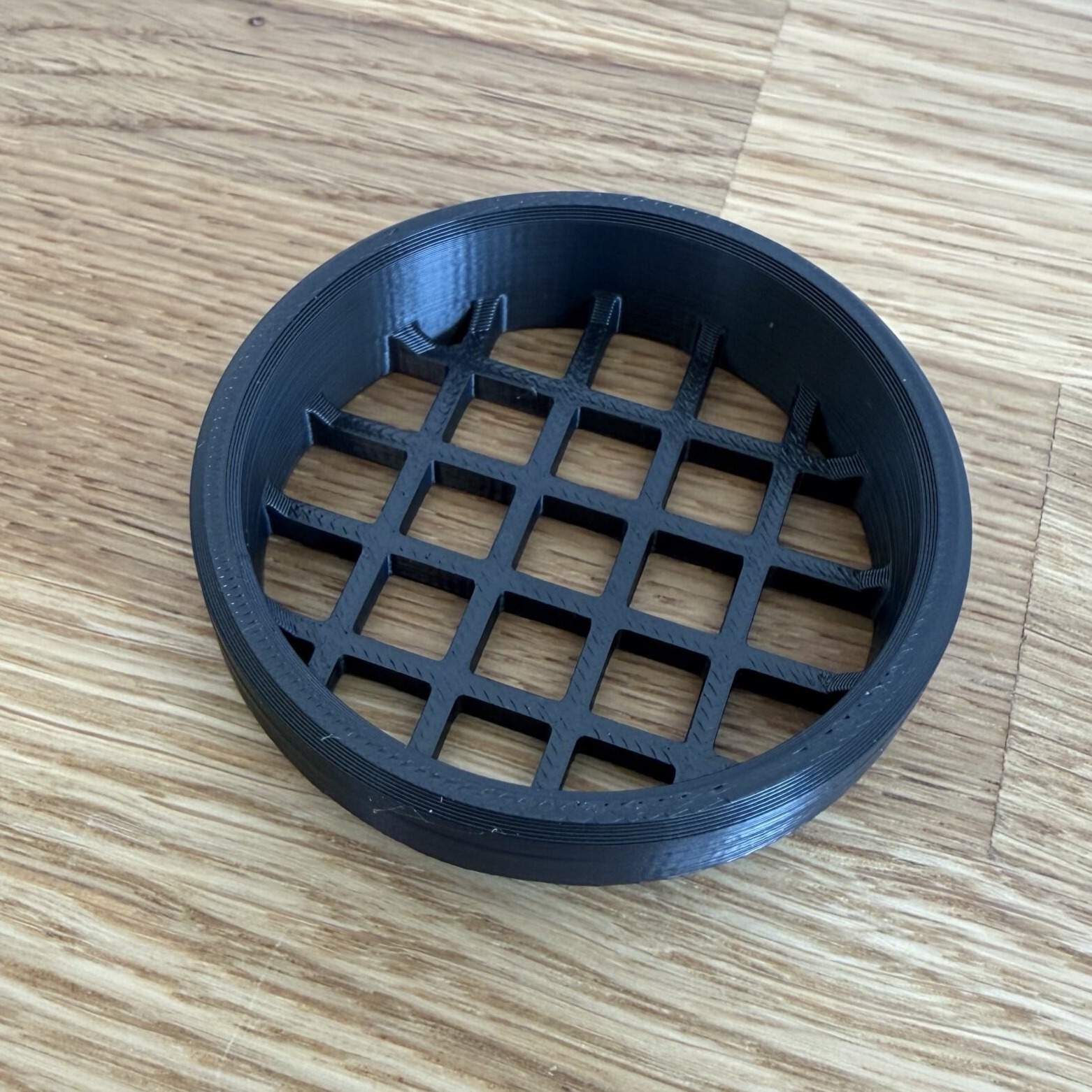 3D-gedrucktes Schutzgitter aus ASA – Serie von 100 Stück